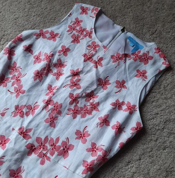 Linen Ruffles Dress - Picture 2 of 6